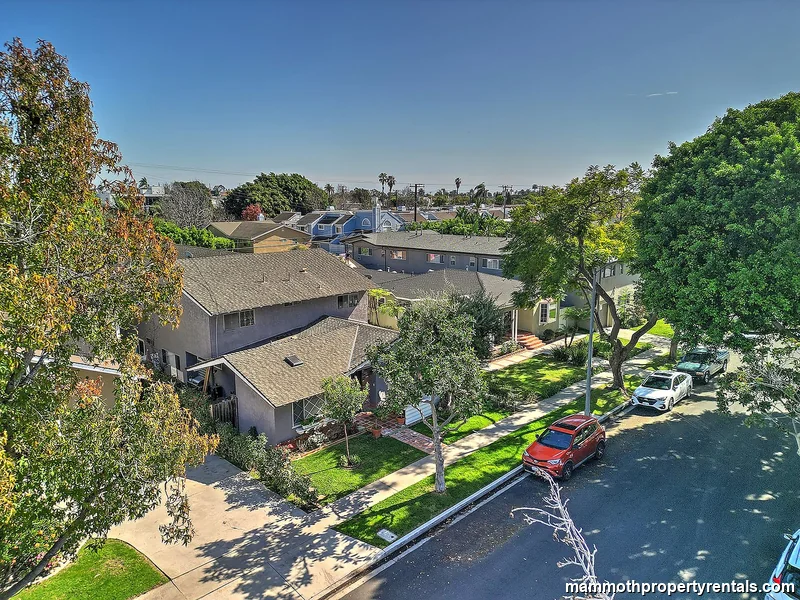 Aerial overview of 338 Orizaba Ave and the surrounding Long Beach neighborhood - just minutes from the beach.