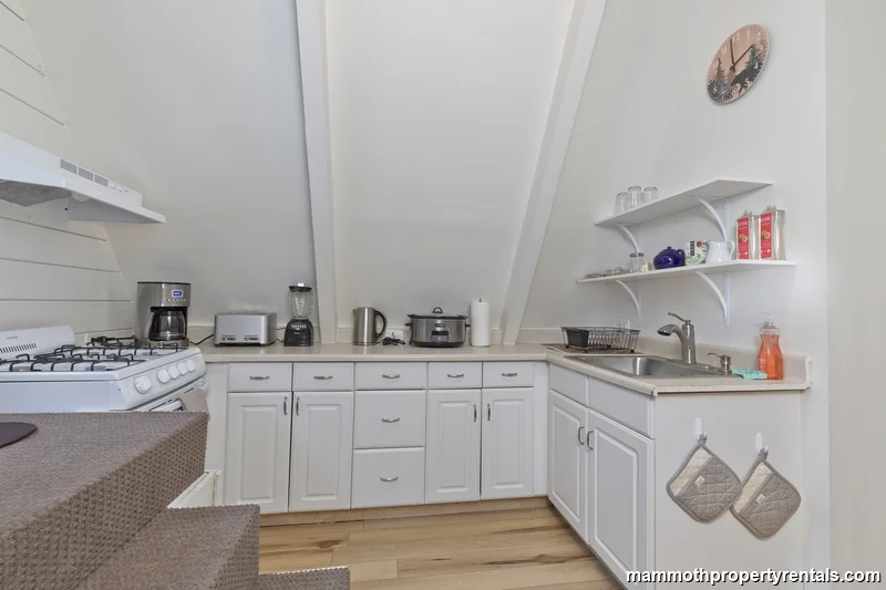 Fully equipped kitchen