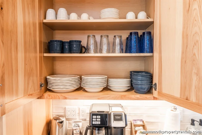 Spices, oils and bakeware